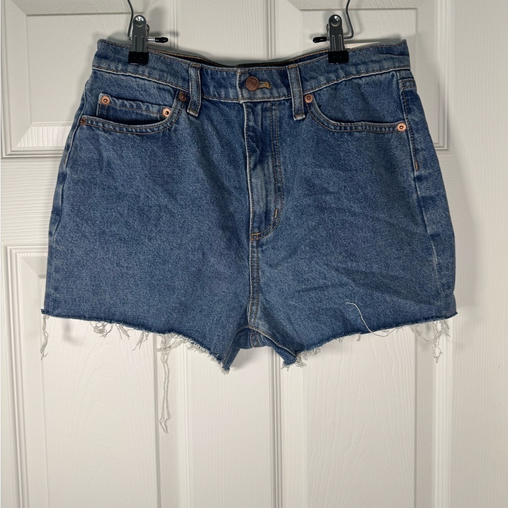 NWT PINK VS Cut Off High Waisted Denim Shorts Medium Wash Size 28